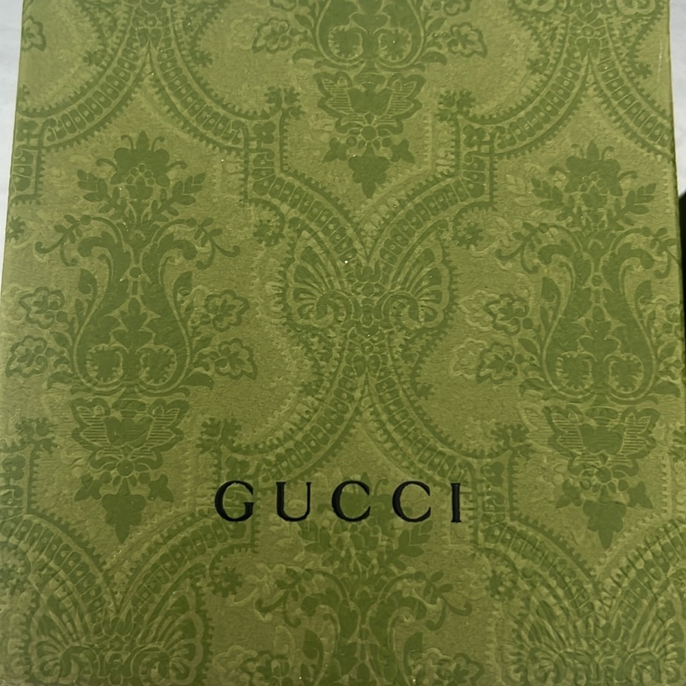Gucci Watch. PERFECT CONDITION - Picture 3 of 4